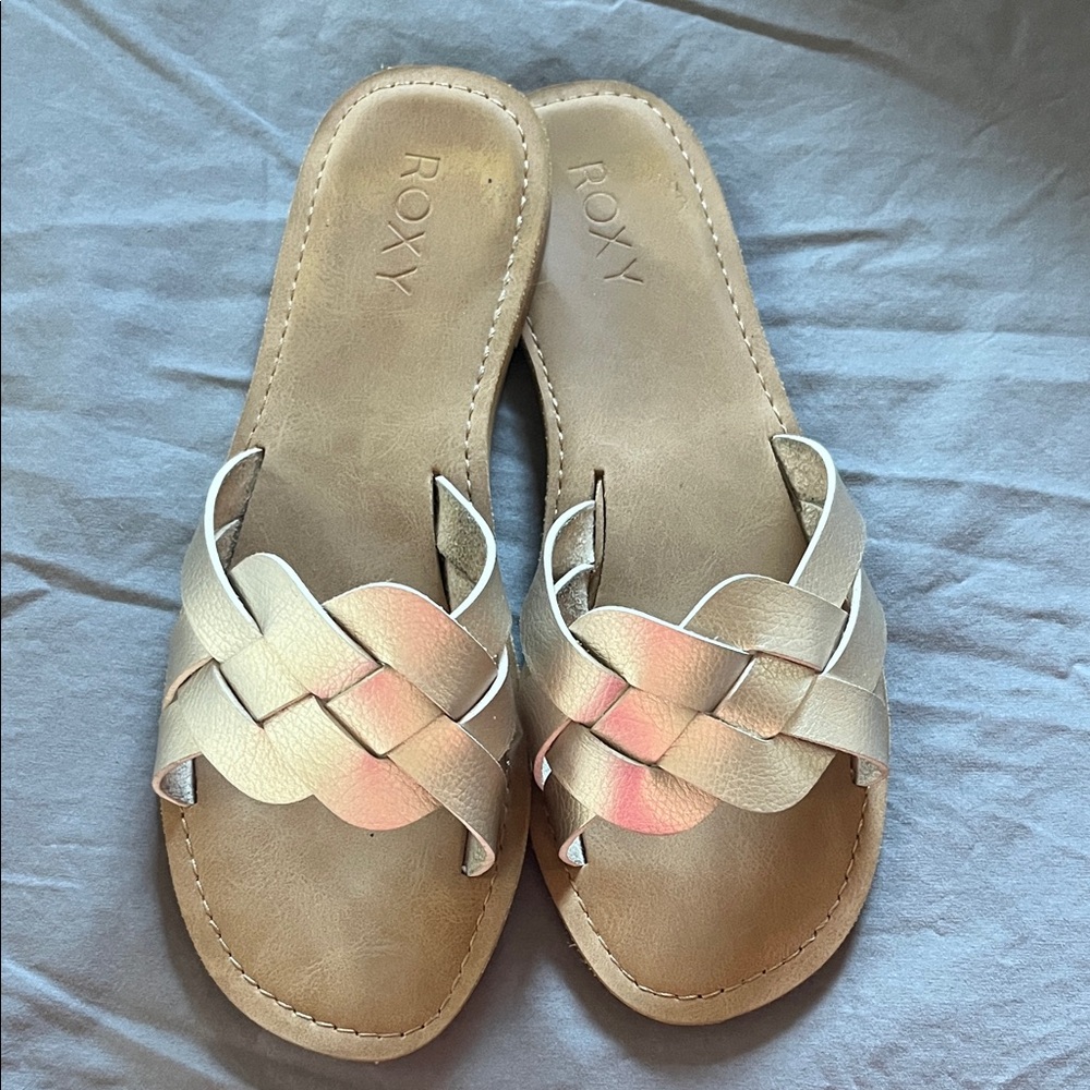Roxy Women's Beige and White Sandals